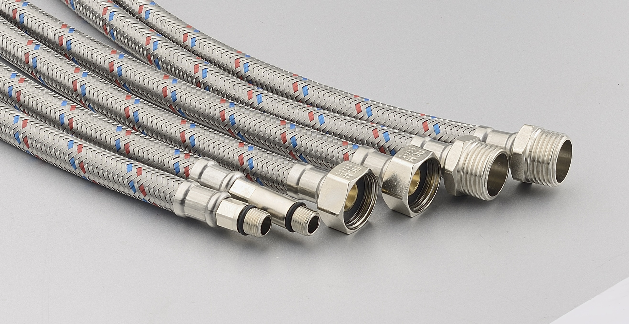 Подводка гибкая ПрофСан для воды 40 см гайка-штуцер  1/2-1/2 PS-FM40